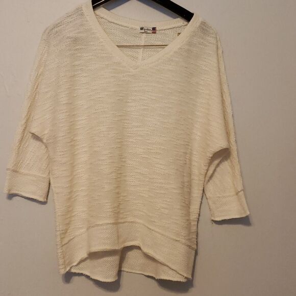 Kut from the kloth sweater size small - Picture 5 of 5